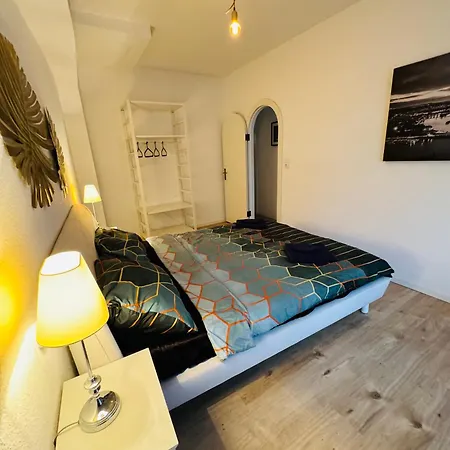 Zentrale Mit Balkon * קובלנץ
